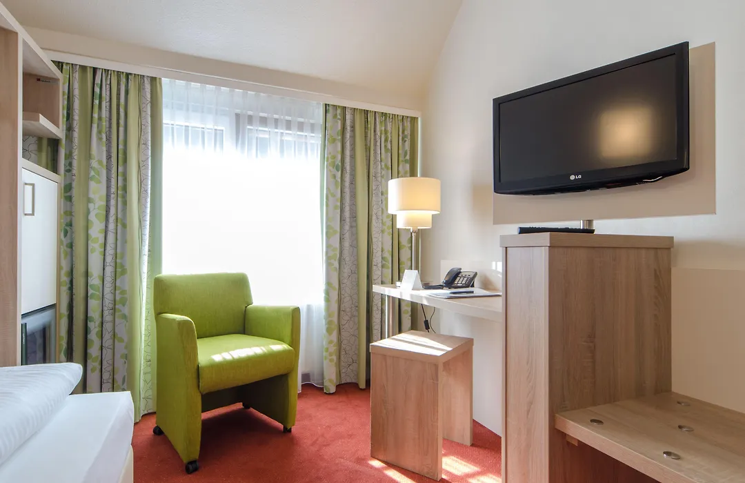 Garden Hotel-1